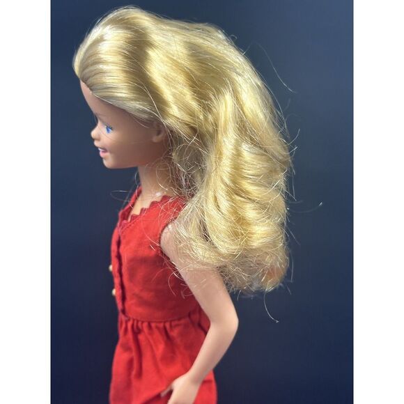 Vintage 1978 Skipper‎ With Vintage Skipper Clothes Some From 1960's. See Photos. - Picture 2 of 16